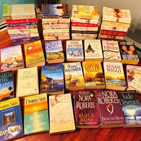 Lot of 10 Modern/Classic Popular Best Seller Romance Novel Paperback RANDOM PICK