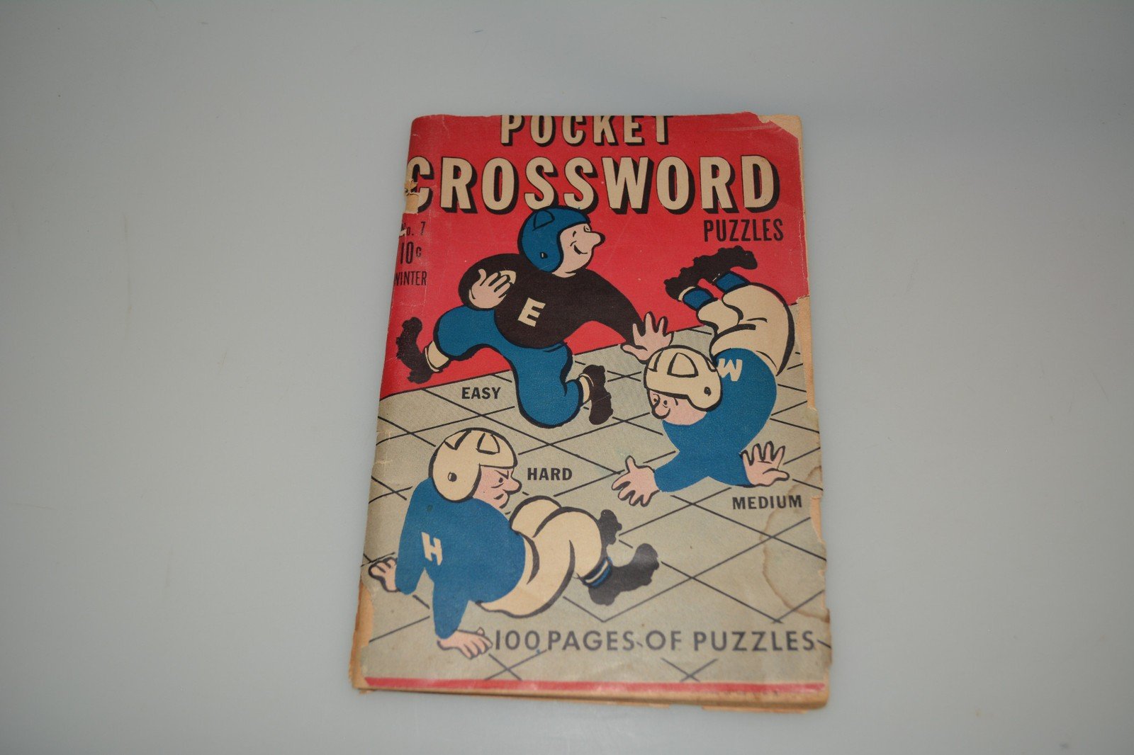 THE POCKET BOOK CROSSWORD PUZZLES DELL #7 1943 PRINT WARTIME FOOTBALL COVER