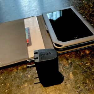 Barnes & Noble NOOK Bundle: BNRV200 Color Wi-Fi 8GB 7" Tablet, Adaptor, Cover