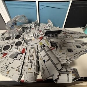 LEGO Star Wars Millennium Falcon (75192) INCOMPELTE